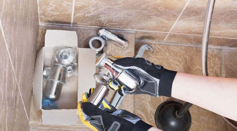 Professional gutter cleaning in Roxana, KY